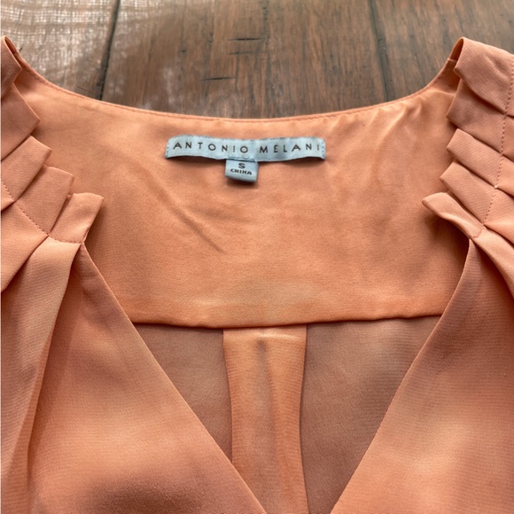 Antonio Melani Olivia Ridge Split V-Neck Sleeveless Blouse - Picture 3 of 5